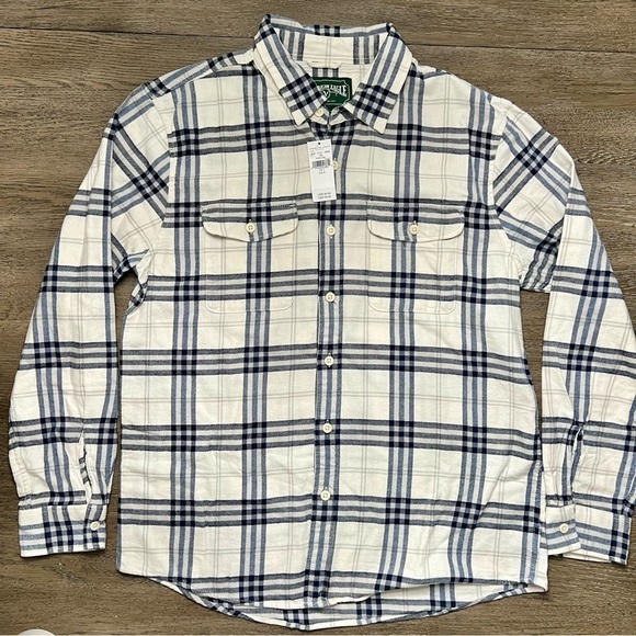 American Eagle Outfitters NWT Navy & Cream button down Flannel with pockets sz L - Picture 6 of 11